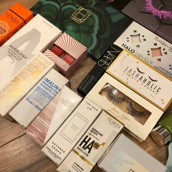 New Makeup bundle Random - Picture 8 of 10